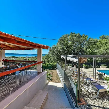 Villa Lioness In Kastel Luksic, Playground & Pool *